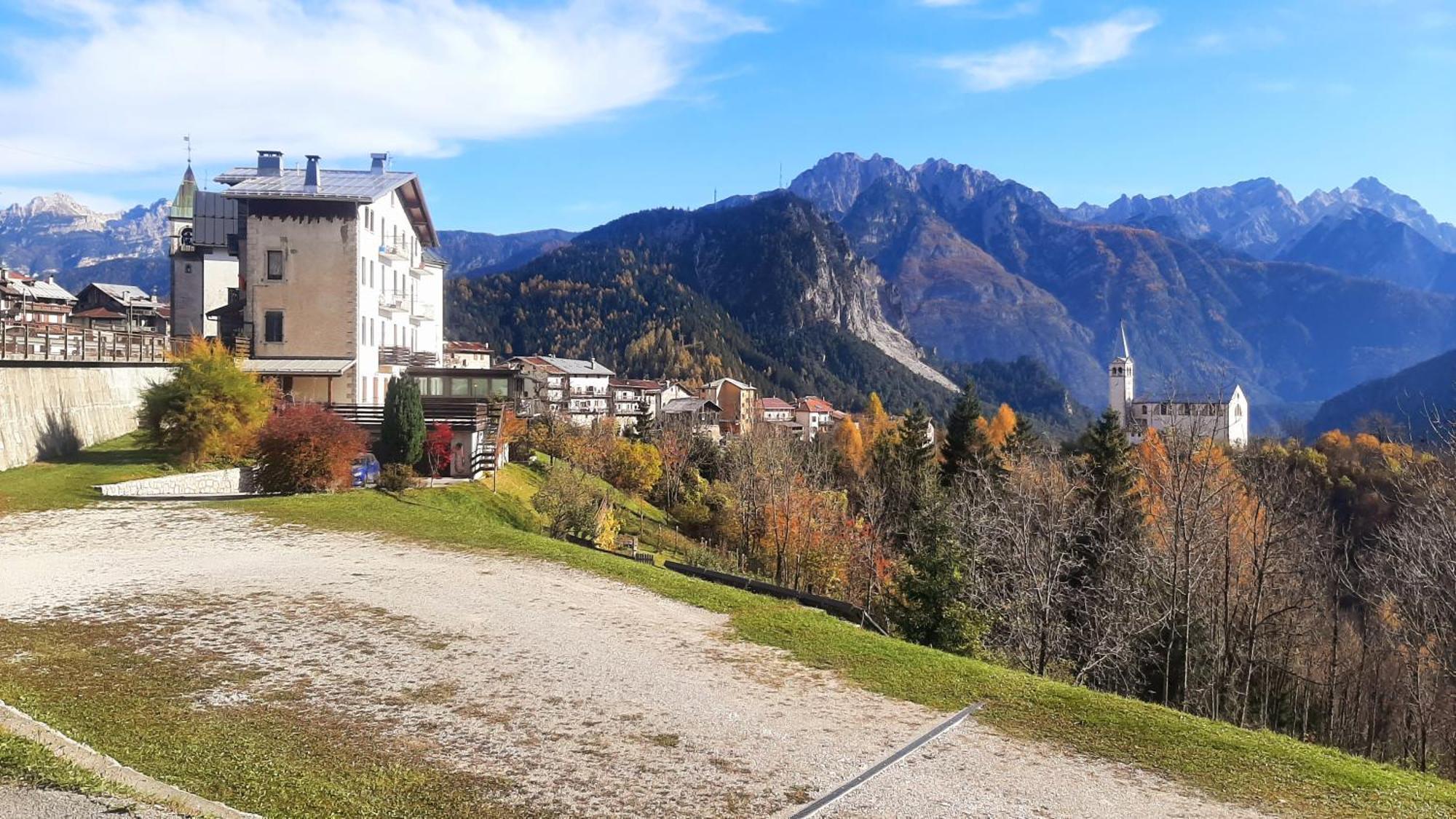 Campo Base Dolomiti Con Parcheggio Auto E Garage Moto Villa Valle di Cadore Bagian luar foto